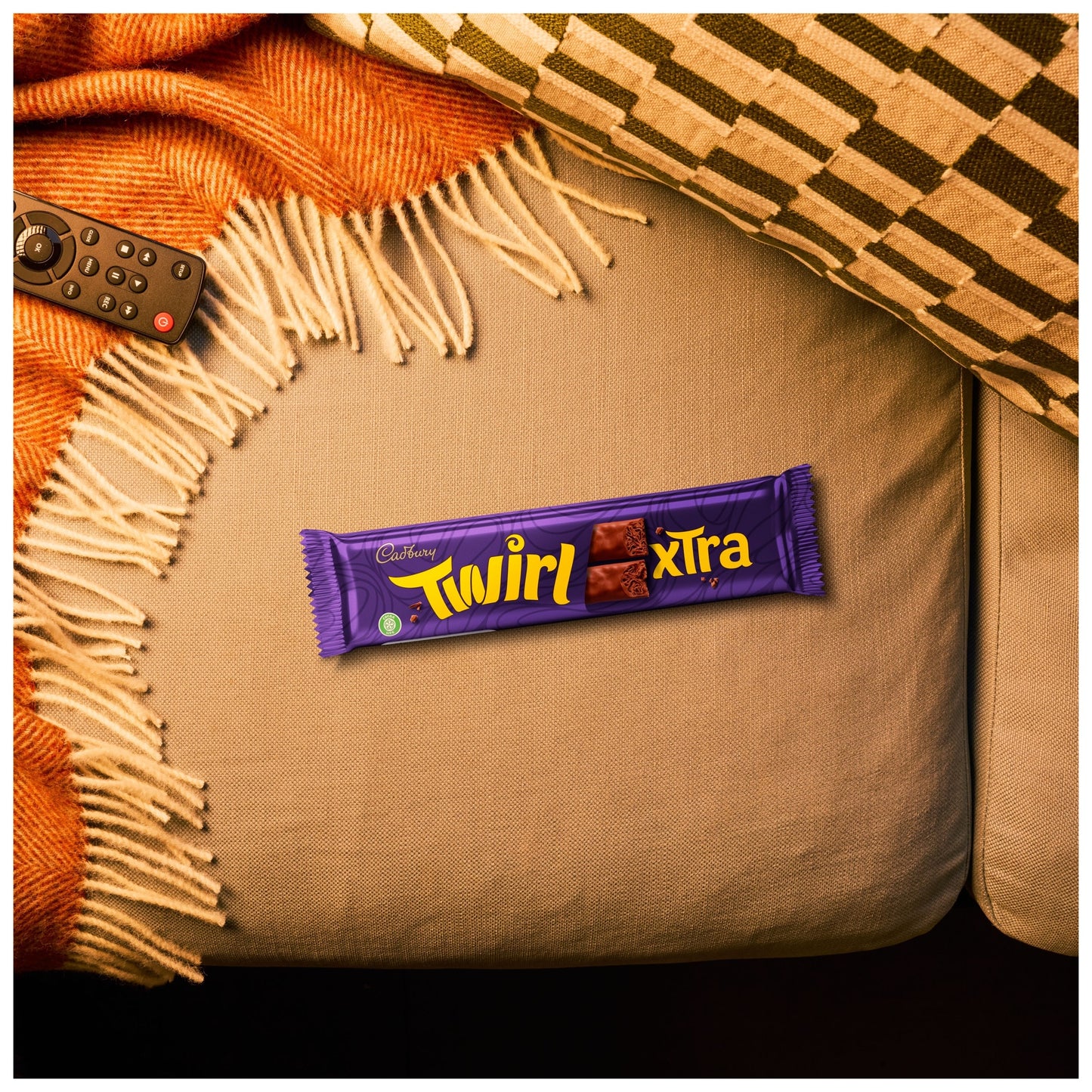 Cadbury Twirl Xtra Chocolate Duo Bars 54G — image 2