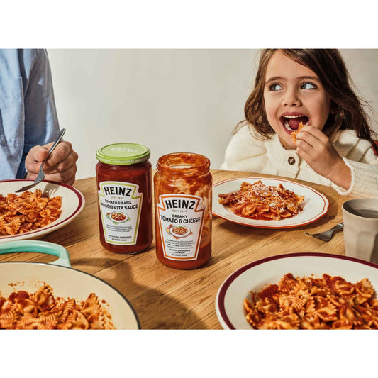 HEINZ Creamy Tomato & Cheese Sauce 490g