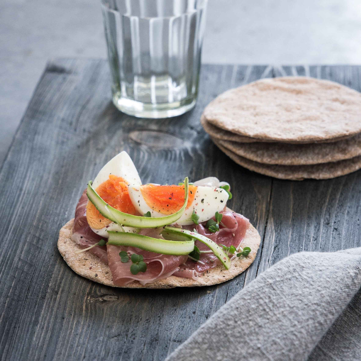 PETER'S YARD Original Sourdough Crispbreads 125g pack shot