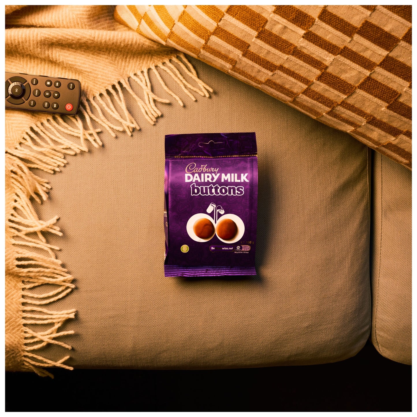 Cadbury Dairy Milk Chocolate Buttons Bag 100G — image 2