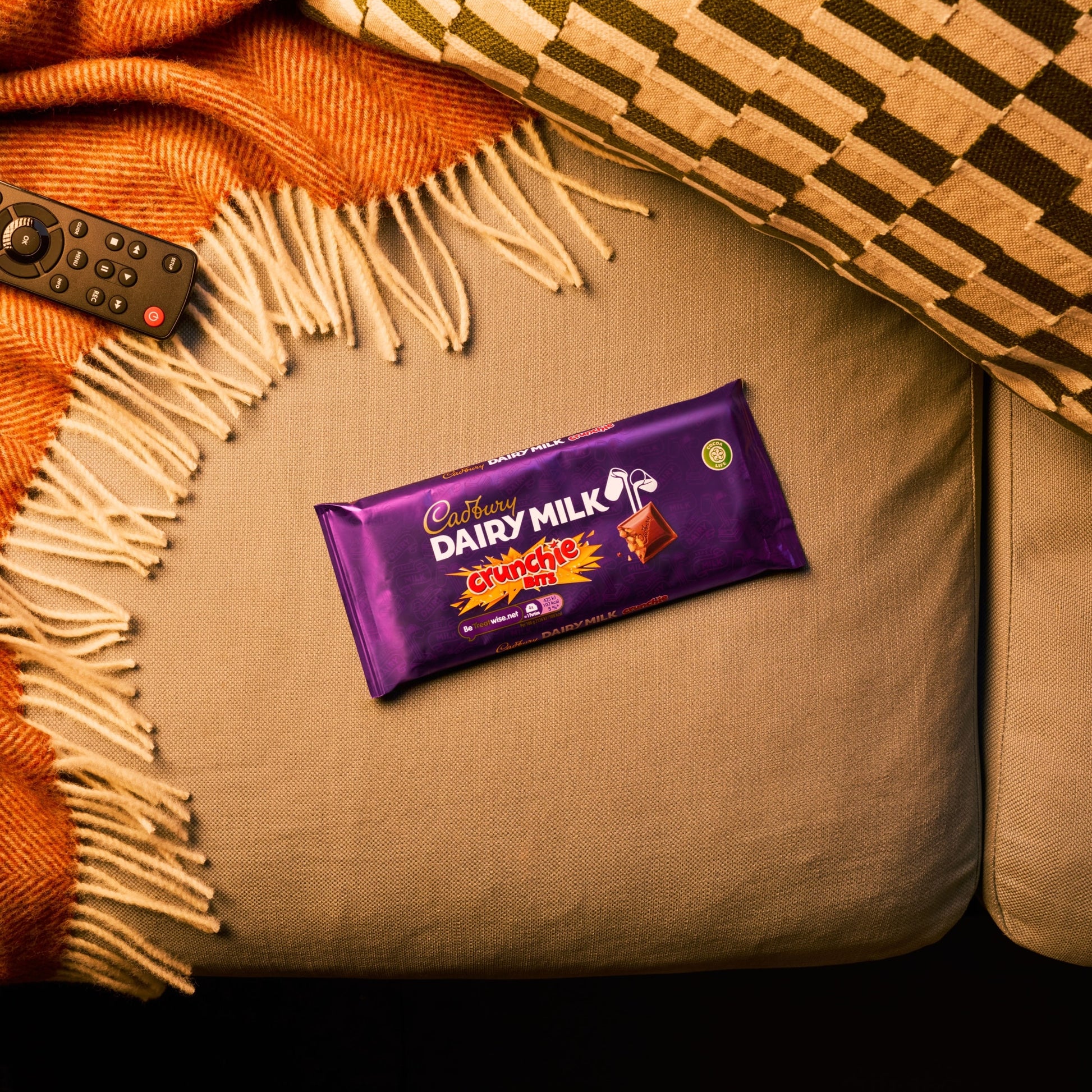 Cadbury Dairy Milk Crunchie Bits Chocolate Bar 180g — image 2