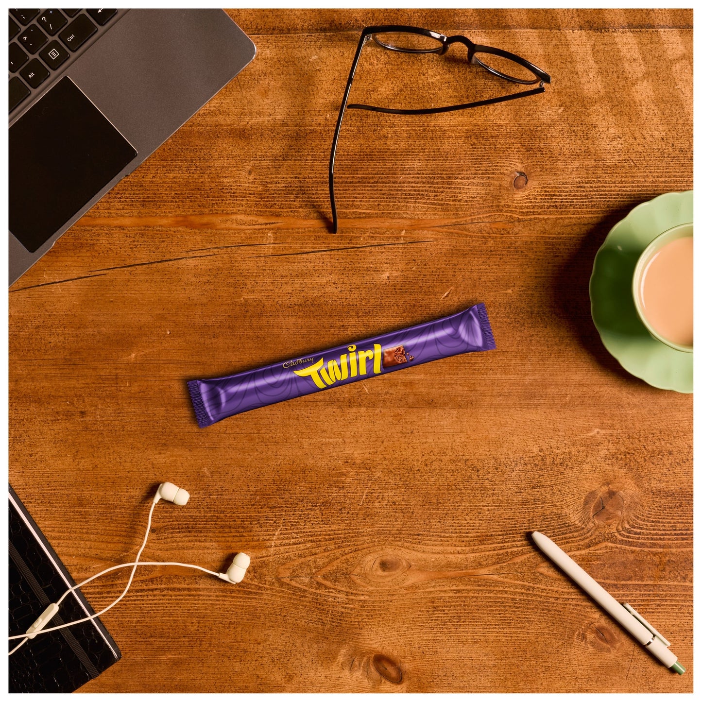 Cadbury Twirl Chocolate Bar 9 Pack Multipack 193.5g — image 2
