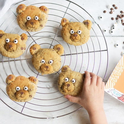 Craft & Crumb Teddy Bear Cookies Bake & Craft Kit 255g — image 4