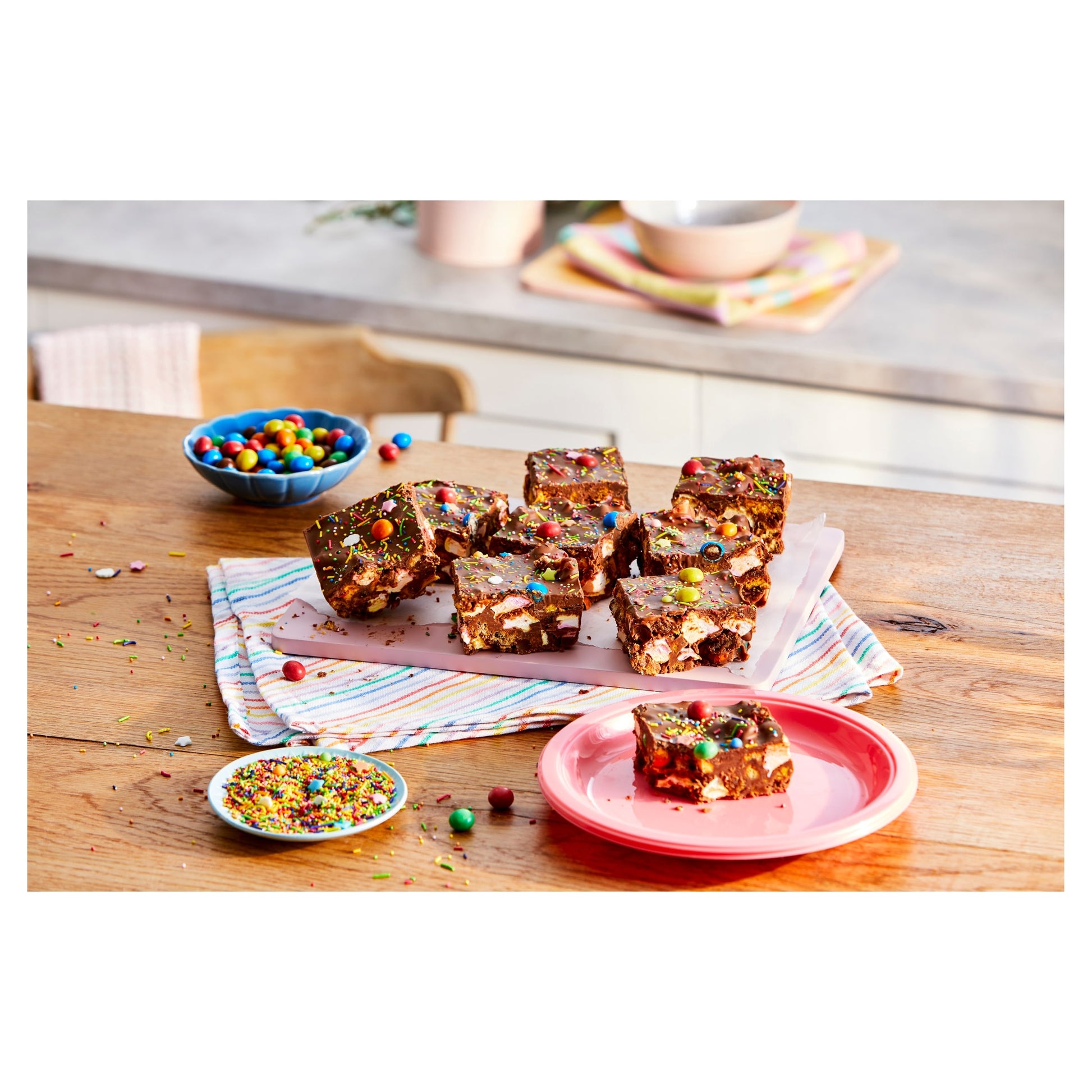 Dr Oetker Rainbow Magic Sprinkles 115G — image 2