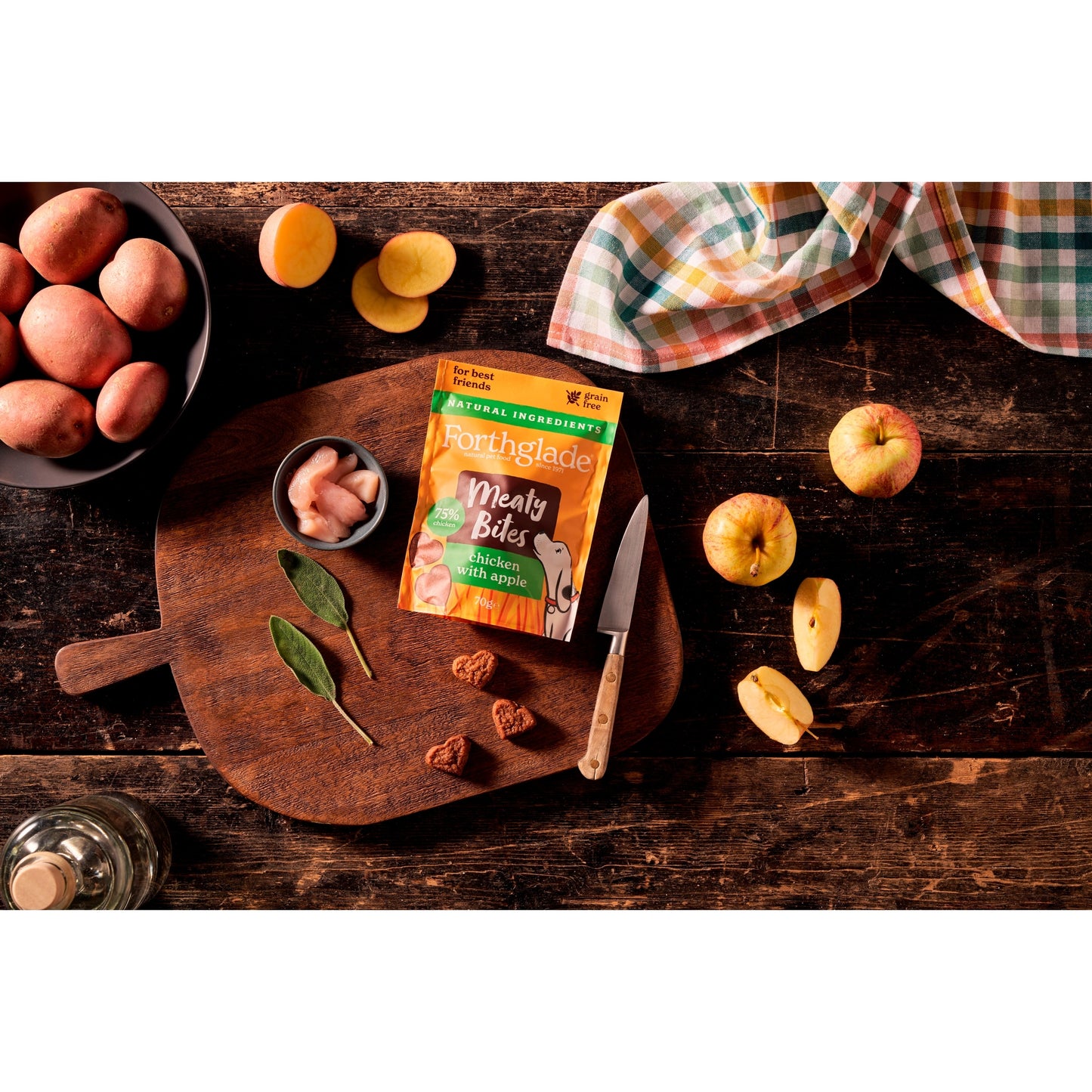 Forthglade Meaty Bites Chicken with Apple Dog Treats 70g — image 4