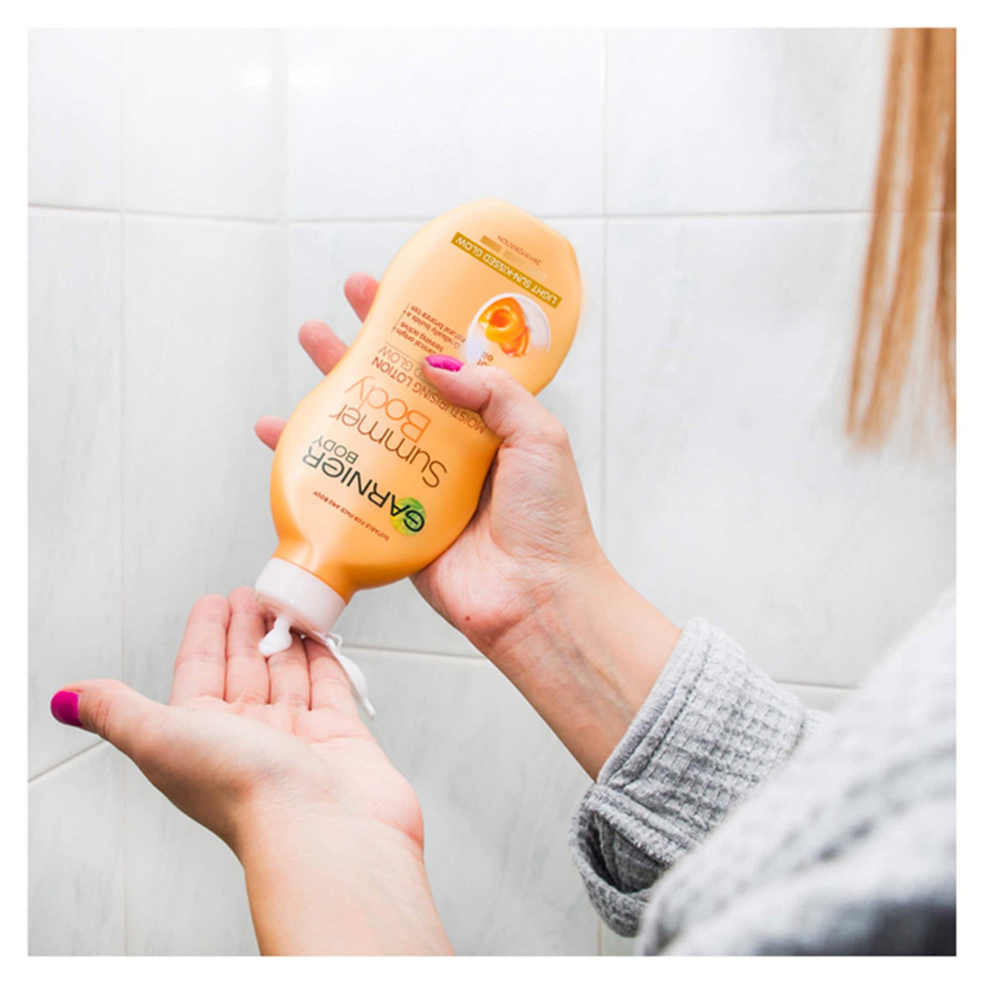 Garnier Body Light Gradual Tan Moisturiser 400Ml — image 4