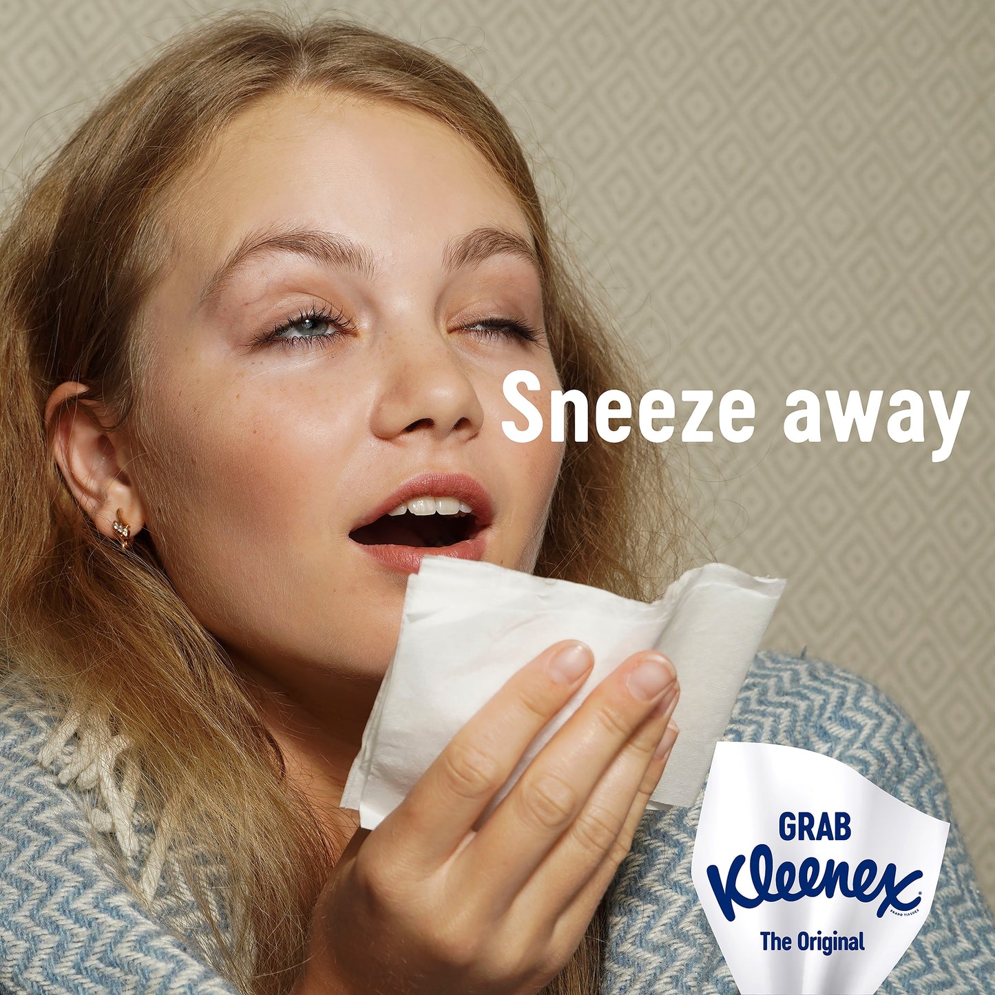 Kleenex Original Tissues MEGA Box 75% more tissues 112 Sheets — image 3