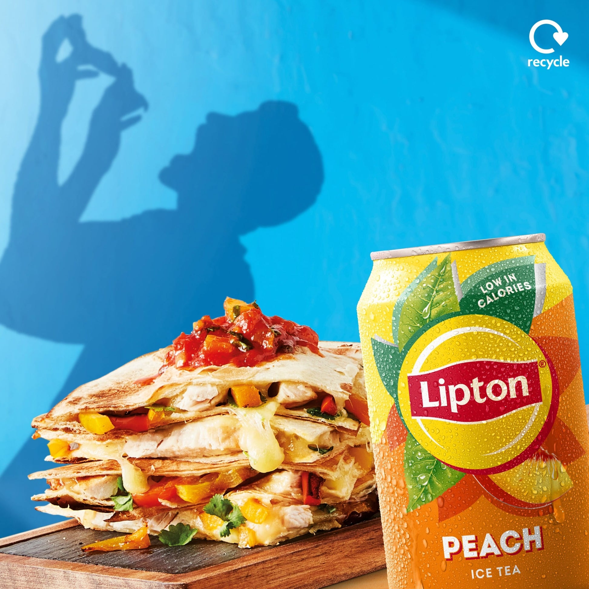 Lipton Ice Tea - Peach 330ml — image 2
