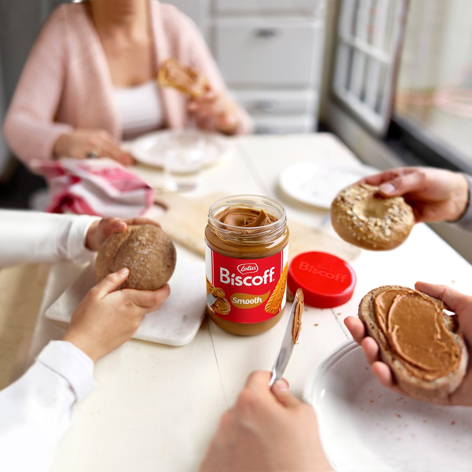 Lotus Biscoff Smooth Spread 400g — image 2