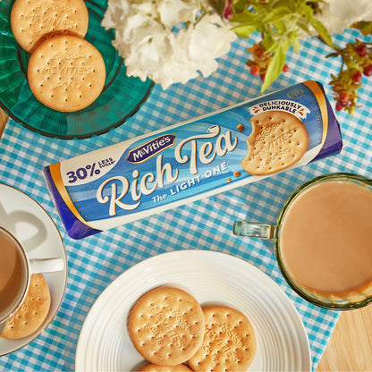 McVities Rich Tea The Light One Biscuits 300g — image 2