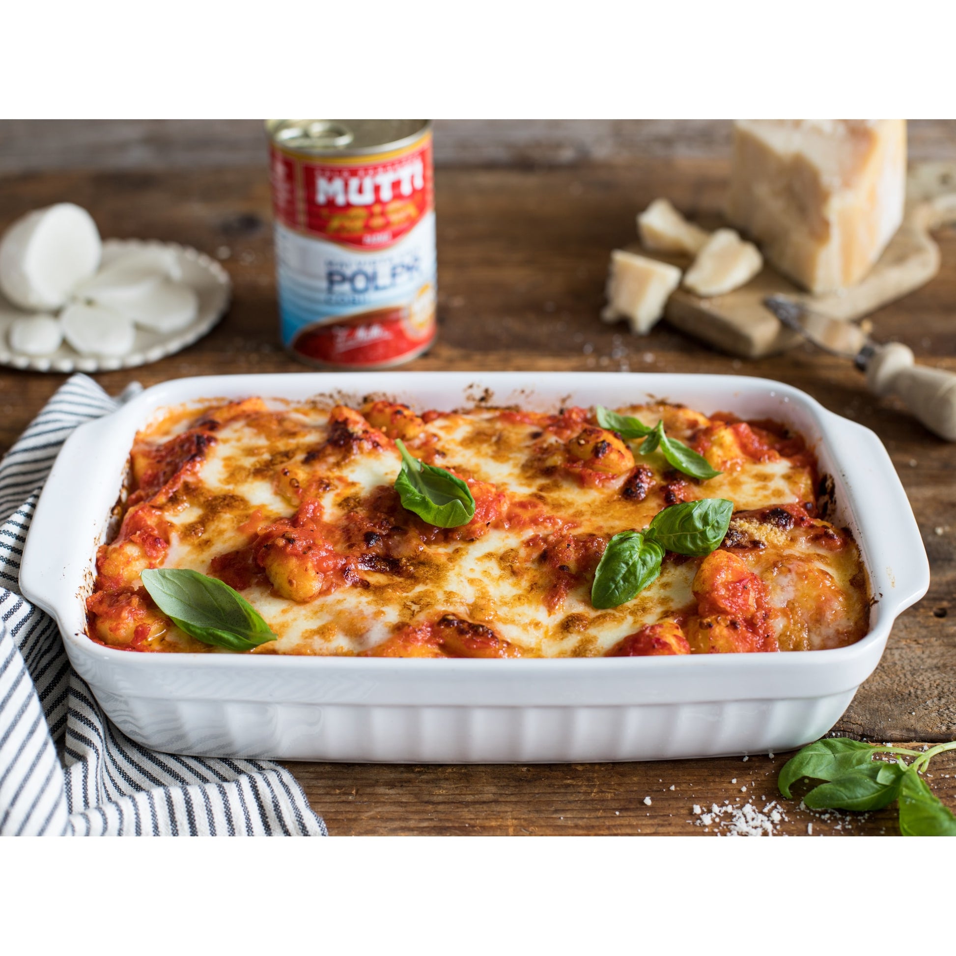 Mutti Finely Chopped Tomatoes 4x400g — image 3