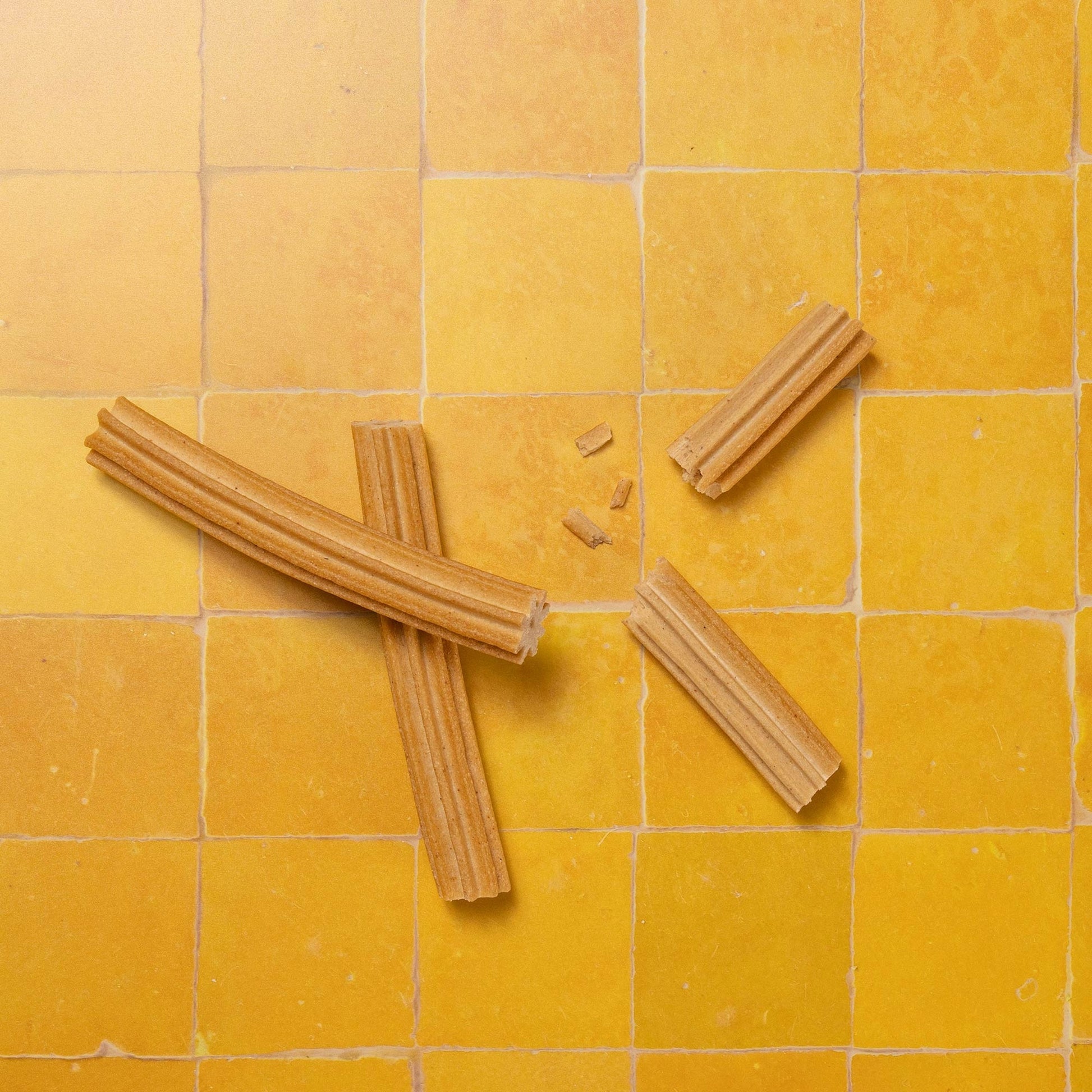 Pooch & Mutt Vegan Dental Sticks - Peanut Butter 7 Pack 251g — image 2