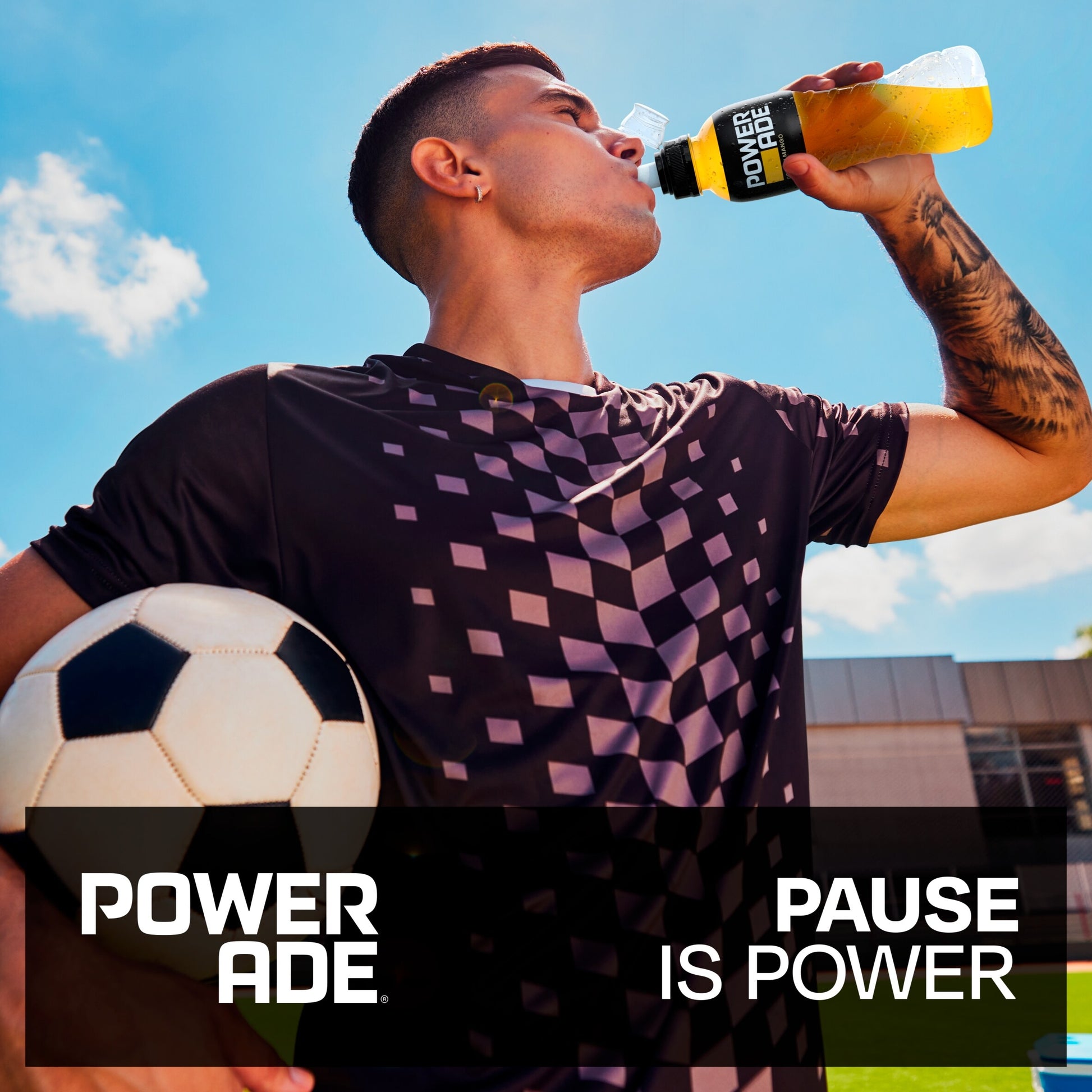 Powerade Golden Mango Isotonic Sports Drink 4x500ml — image 4