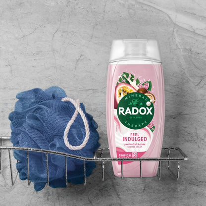 Radox Lychee & Vanilla Feel Renewed Shower Gel Body Wash 225ml — image 3