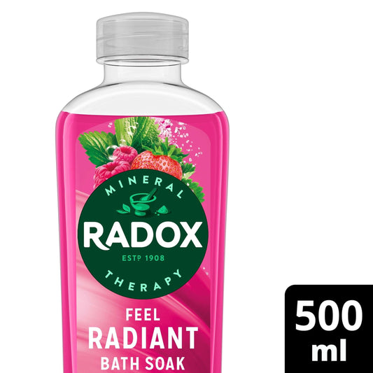 Radox Strawberry Feel Radiant Bath Soak Bubble Bath 500ml — image 1