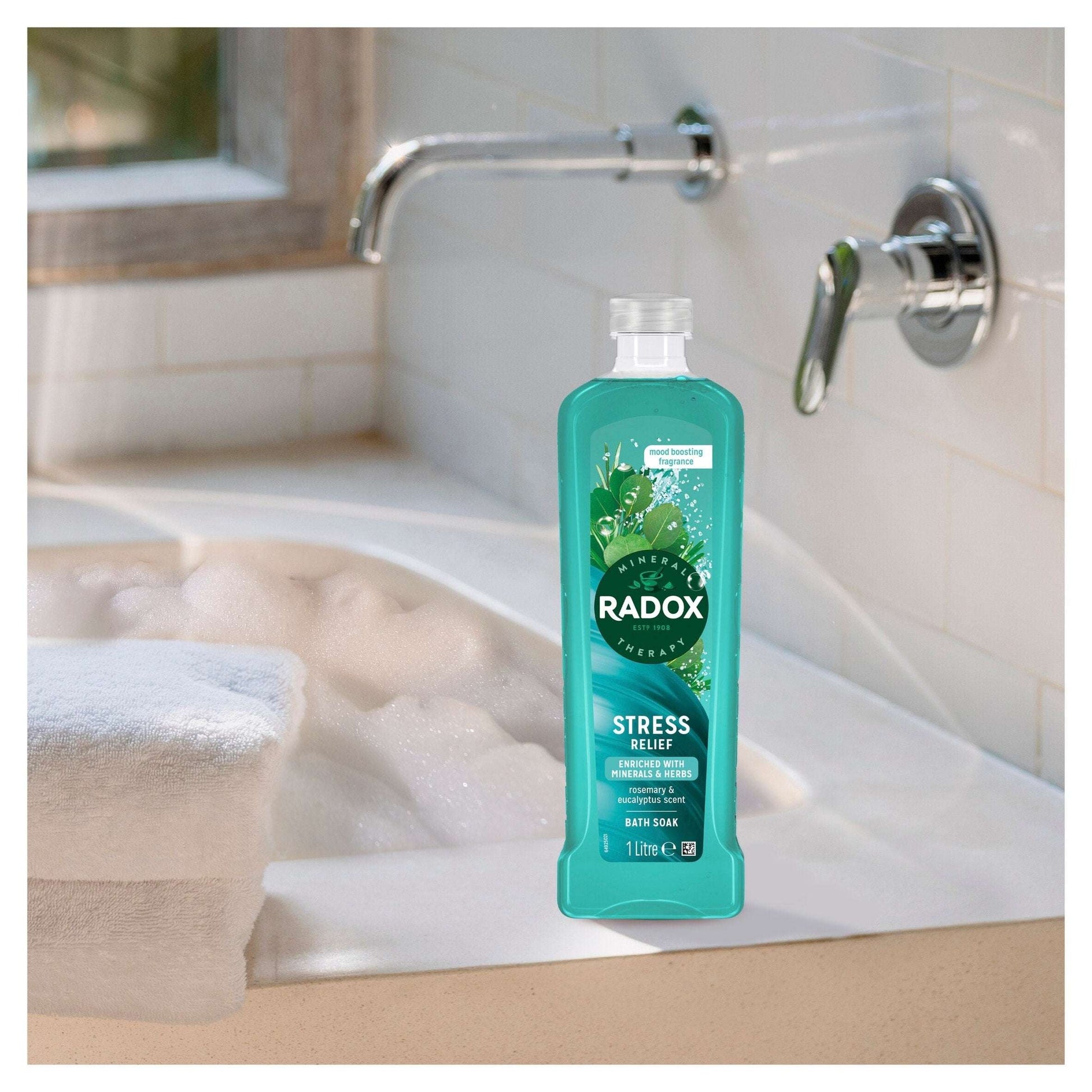 Radox Stress Relief Bath Soak Bubble Bath 1L — image 4