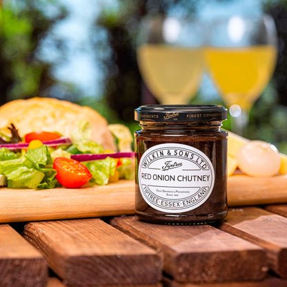 Tiptree Caramelised Red Onion Chutney 220G — image 2