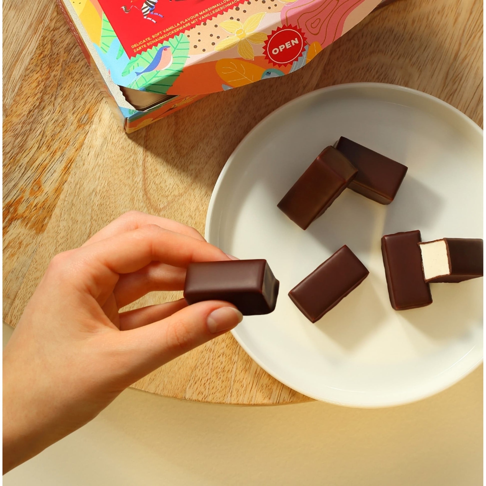 Wedel Vanilla Marshmallow in Dark Chocolate 340g — image 3